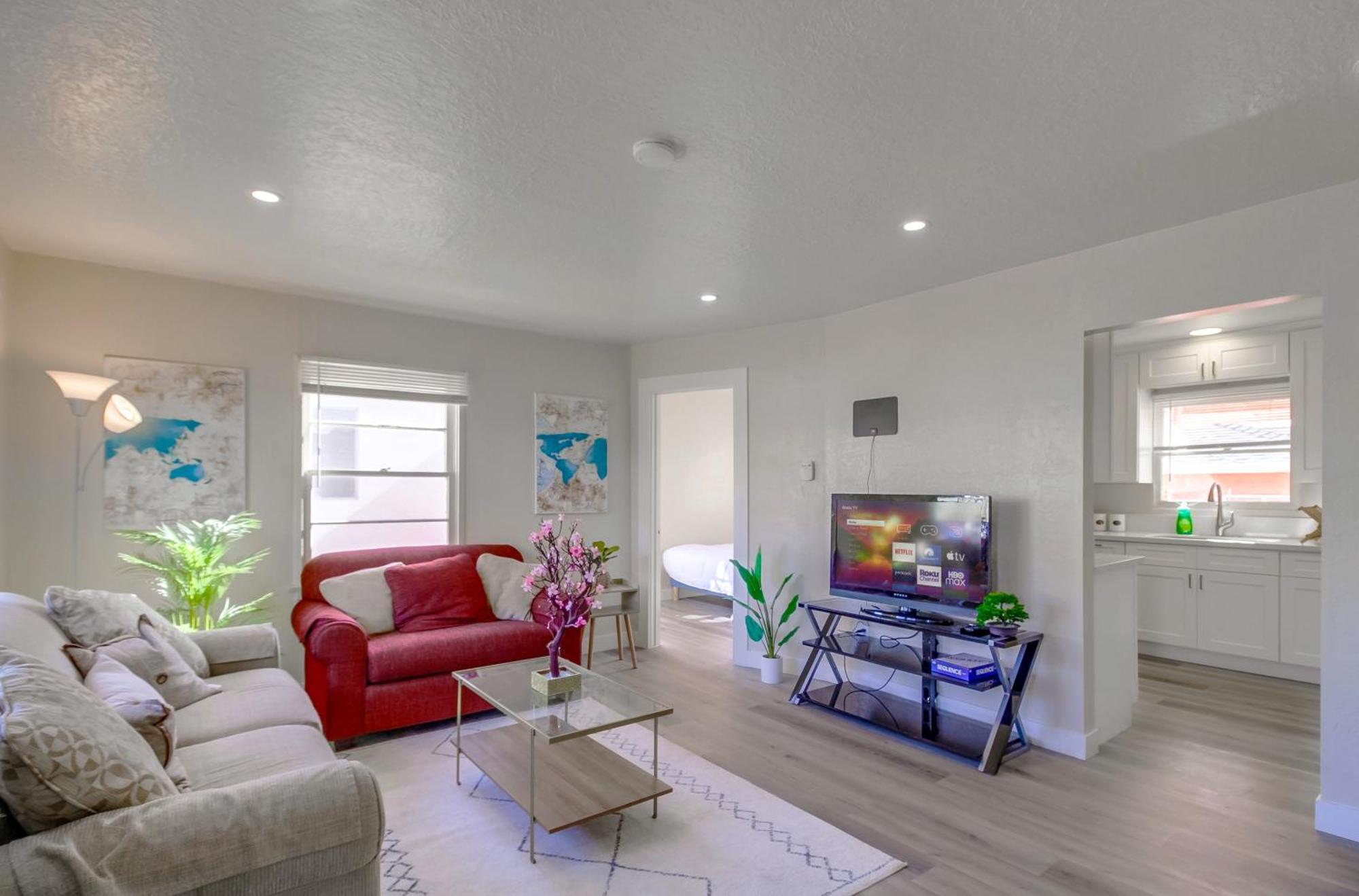 Entire Lovely 3-Bedroom Home W Yard, Parking Chula Vista Exteriör bild