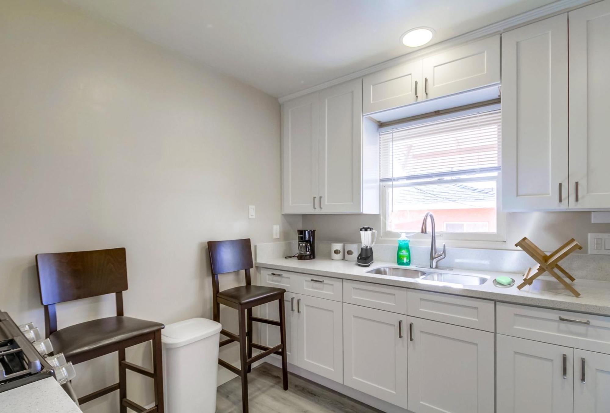 Entire Lovely 3-Bedroom Home W Yard, Parking Chula Vista Exteriör bild