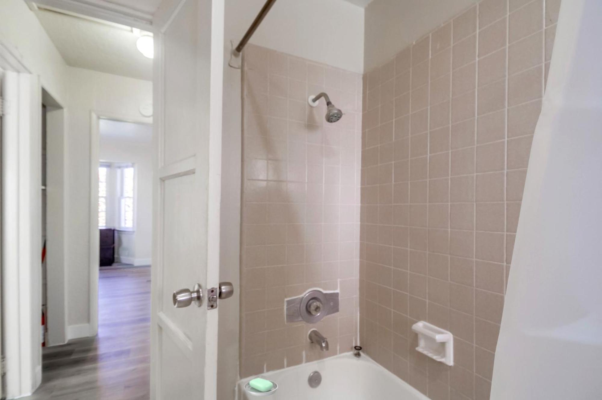 Entire Lovely 3-Bedroom Home W Yard, Parking Chula Vista Exteriör bild