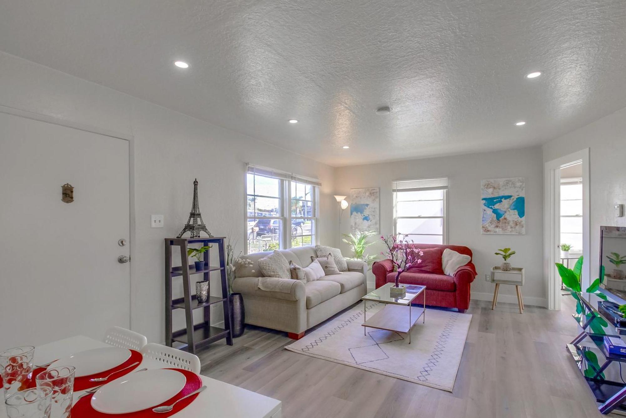 Entire Lovely 3-Bedroom Home W Yard, Parking Chula Vista Exteriör bild